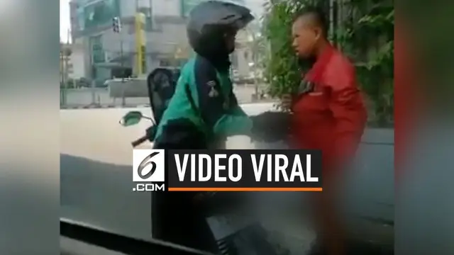 VIDEO: Viral, Driver Ojol Beri Pakaian Ke Remaja Bugil di Jalan