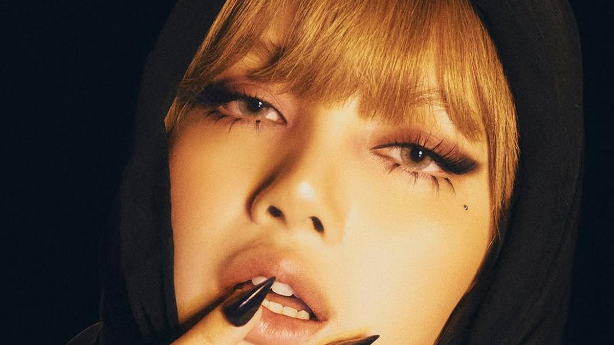 Lisa BLACKPINK Kini Jualan Komik Seharga Rp333 Ribu, PO Buku Bertanda Tangan Lisa Ludes Terjual