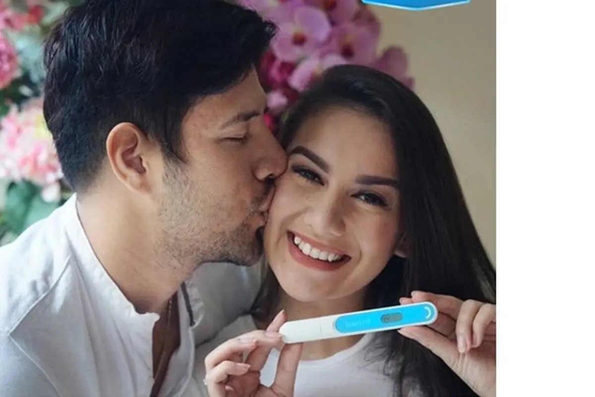 Bayi Kembarnya Meninggal, Ini 7 Momen Kenangan Kehamilan Irish Bella