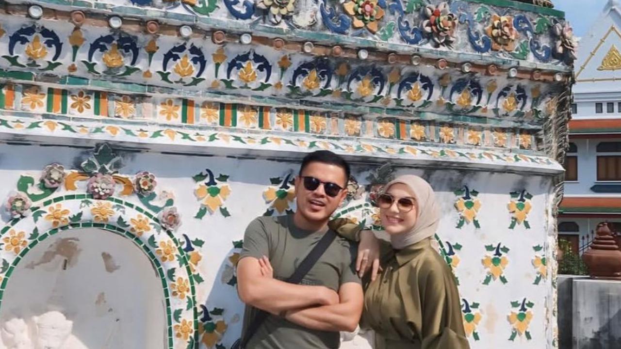 Kompak Kenakan Outfit Senada, Ini 4 Potret Keseruan Irish Bella dan Keluarga Liburan ke Thailand