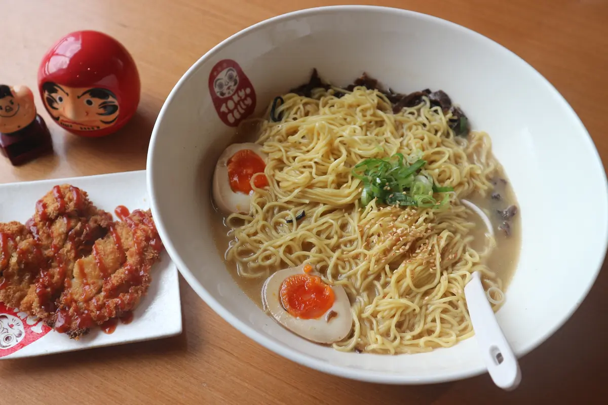 Mengaku Penggemar Makan Besar? Coba Taklukkan Ramen Monster Ini