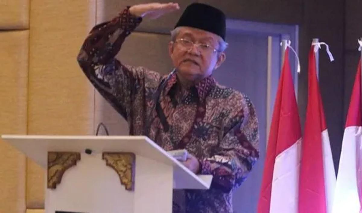 "MUI mengingatkan dan mengimbau pihak pemerintah agar jangan memperkenankan dan memberi izin terhadap diselenggarakannya acara tersebut,"