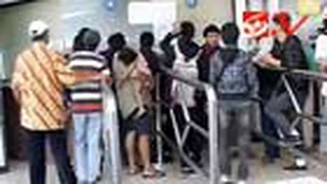 Tiket Kereta Ekonomi Habis Terjual