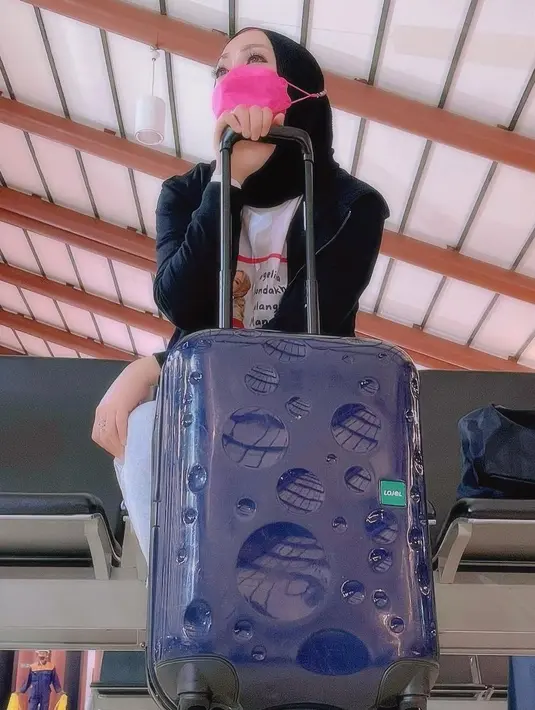 <p>(Instagram/angelinasondakh09)</p>