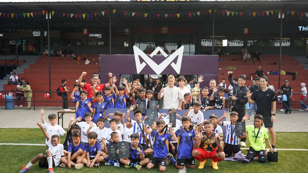 Mantan Pemain Timnas Jepang Keisuke Honda Bantu Pembinaan Usia Dini di Indonesia