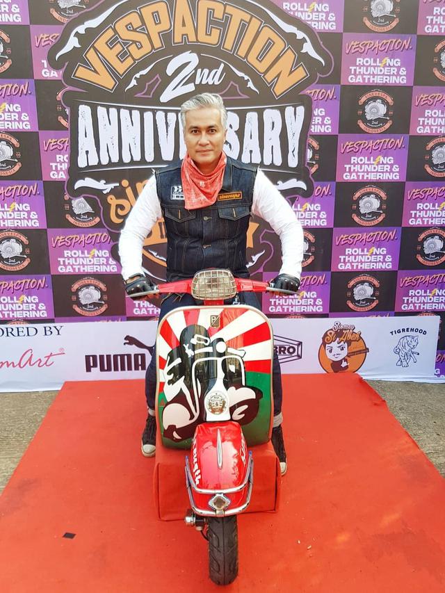 Potret Terbaru Adjie Pangestu, Makin Macho di Usia 50 Tahun