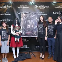 Launching poster The Sacred Riana : Begining (Daniel Kampua/Fimela.com)