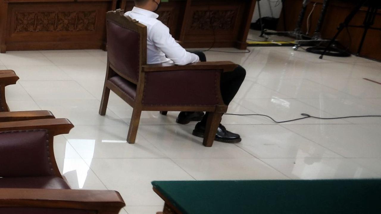 Ia divonis atas kasus penganiayaan berat yang telah direncanakan terlebih dahulu terhadap Cristalino David Ozora.