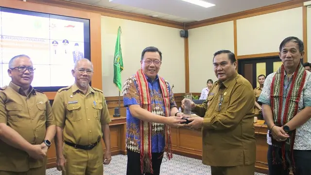 Inisiasi Peningkatan Kualitas Pendidikan di Kutai Barat, Kalimantan Timur.