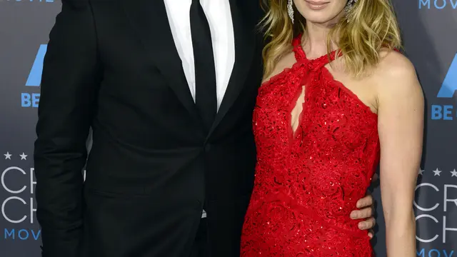 [Bintang] Emily Blunt dan John Krasinski