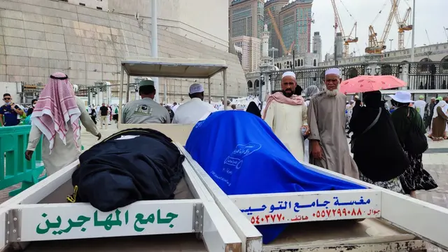 Salah satu jamaah haji menuju pemakaman di Mekkah (Istimewa)