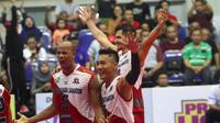 Surabaya Bhayangkara Samator memastikan lolos ke Grand Final menantang Jakarta BNI 46 seusai menaklukkan Palembang Bank SumselBabel 3-0 dalam laga Seri II Final Four Proliga 2019 di GOR Ken Arok, Malang, Minggu (17/2.2019). (Bola.com/Gatot Susetyo)