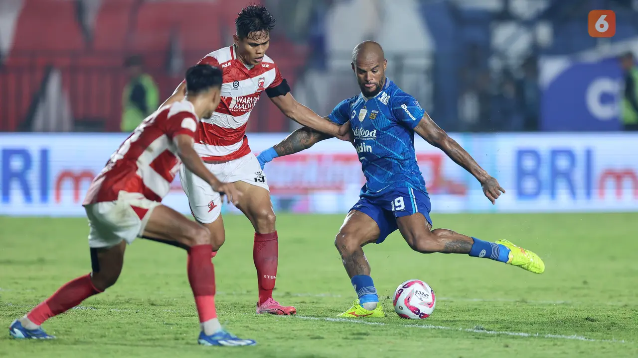 Madura United vs Persib Bandung - BRI Liga 1 2023/2024