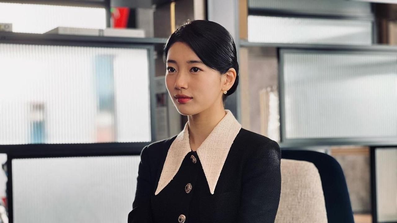 10 Gaya Rambut Khas Bae Suzy yang Dinantikan Come Back-nya