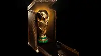 Terbuat dari emas, monogram ini dibuat khusus menyambut FIFA World Cup 2014