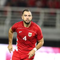 Transformasi Permainan Jordi Amat: Semakin Nyaman Bermain di Posisi Gelandang Bertahan