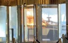 Tesla Cybertruck Milik Elon Musk Terbakar di Depan Hotel Milik Donald Trump