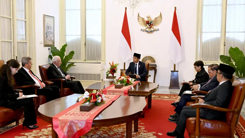 Presiden Joko Widodo atau Jokowi menerima penghargaan tertinggi dari Pemerintah Palestina, yakni Grand Collar Order of the State of Palestine