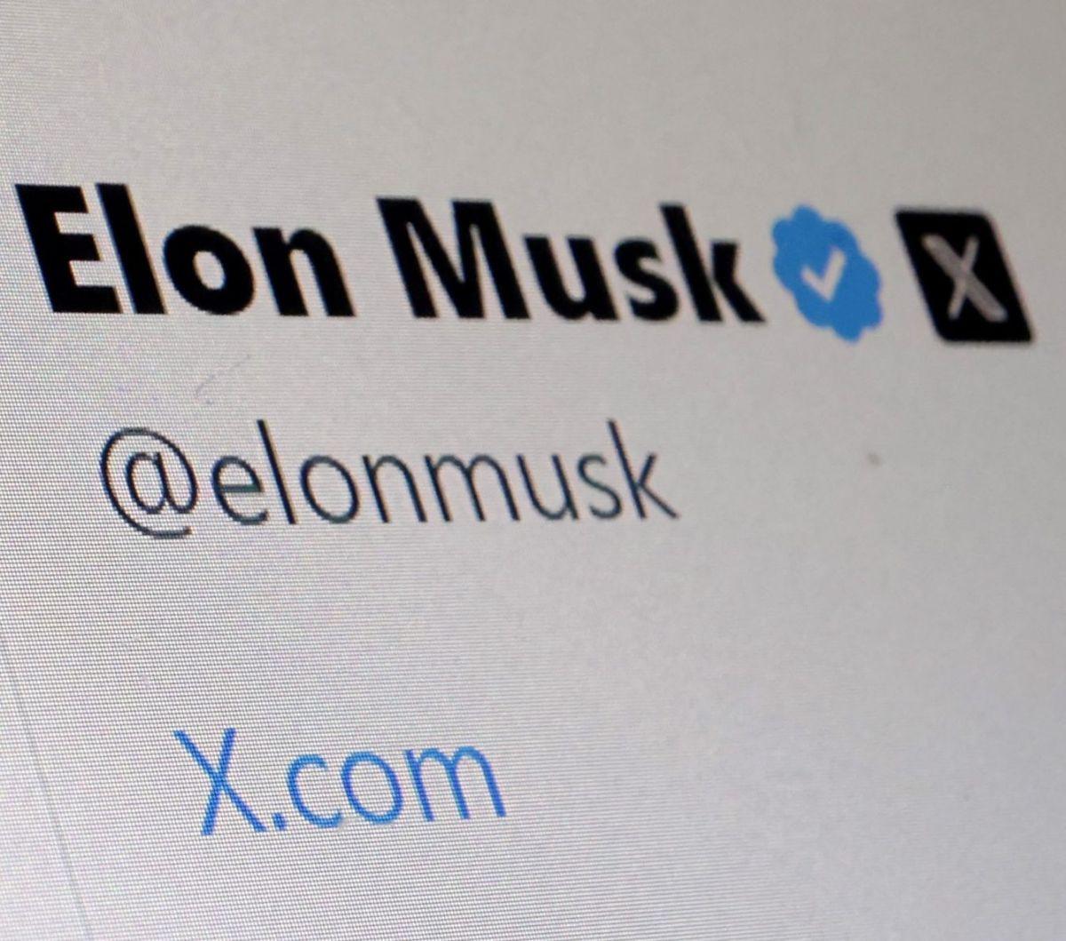 Sebelumnya, Elon Musk juga sempat membagikan postingannya terkait pengubahan logo Twitter yang dilakukannya kepada para jutaan pengikutnya  di sosial media tersebut.