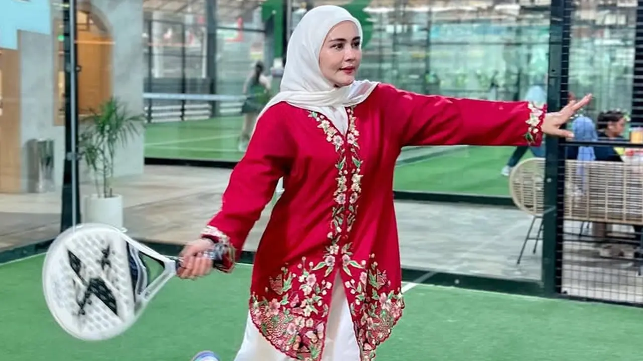 Inspirasi Outfit Hari Kemerdekaan ala Juliana Moechtar (Foto: Instagram @yulianamoechtar)
