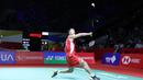 <p>Tunggal putra China, Lu Guang Zu berusaha mengembalikan bola saat menghadapi wakil Indonesia, Jonatan Christie pada laga babak 32 besar Indonesia Masters 2024 di Istora Senayan, Jakarta, Rabu (24/1/2024). Lu Guang Zu menang rubber game 19-21, 21-19 dan 21-19. (Bola.com/M Iqbal Ichsan)</p>