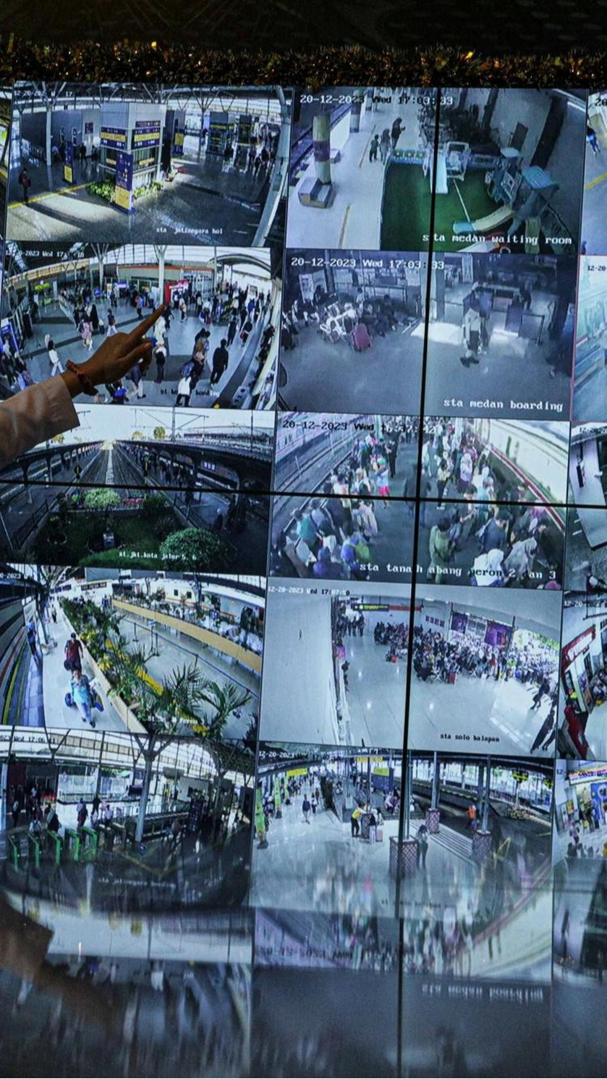 Lewat posko ini petugas Kemenhub dapat memastikan kelancaran serta memudahkan koordinasi lintas sektoral dalam penyelenggaraan angkutan Nataru.