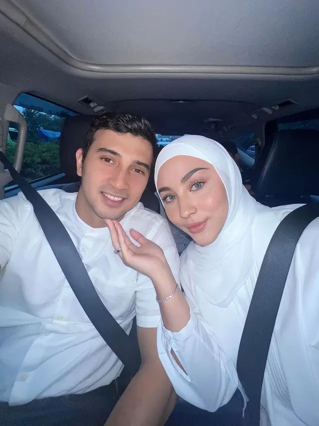 OOTD Hijab Margin Wieheerm