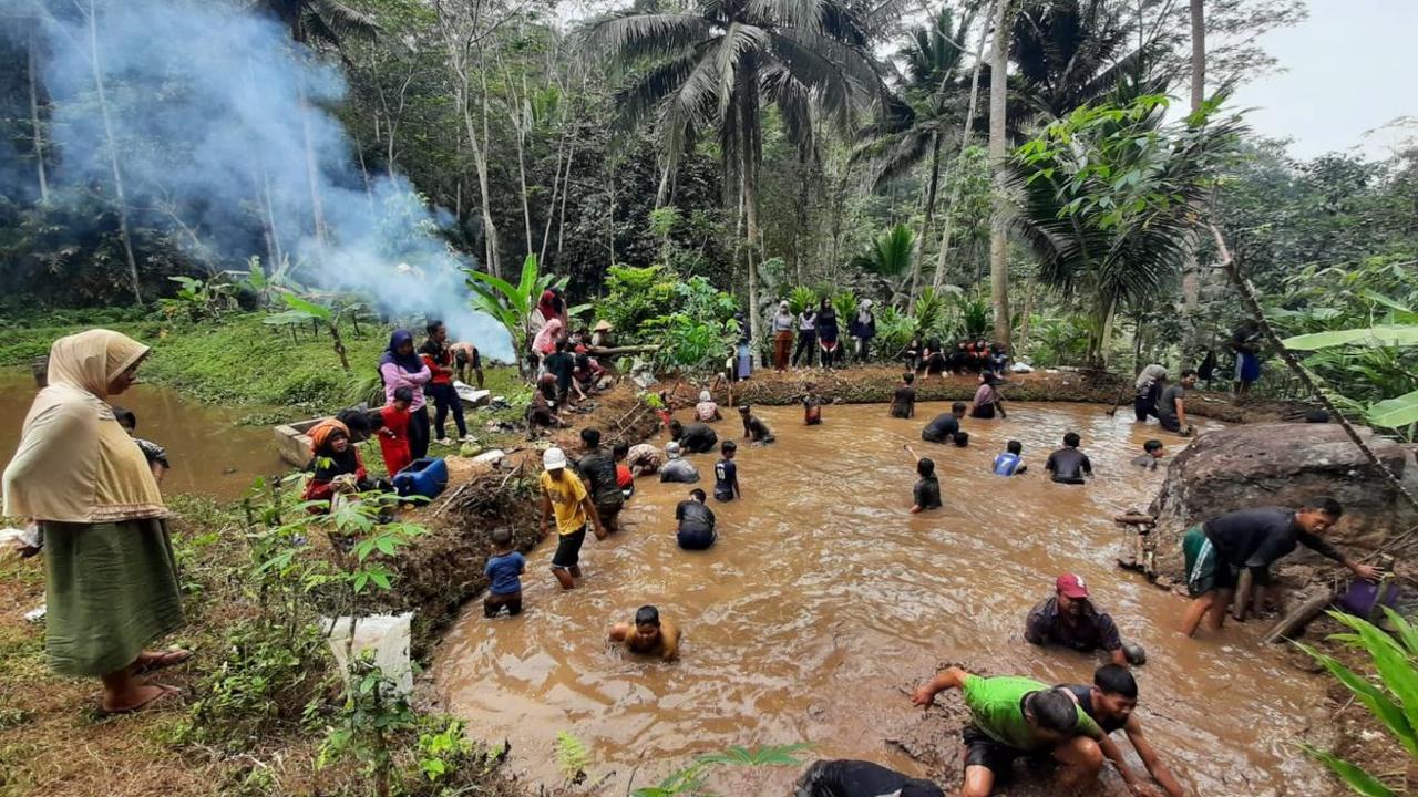 Mempererat Tali Silaturahmi dan Berbagi