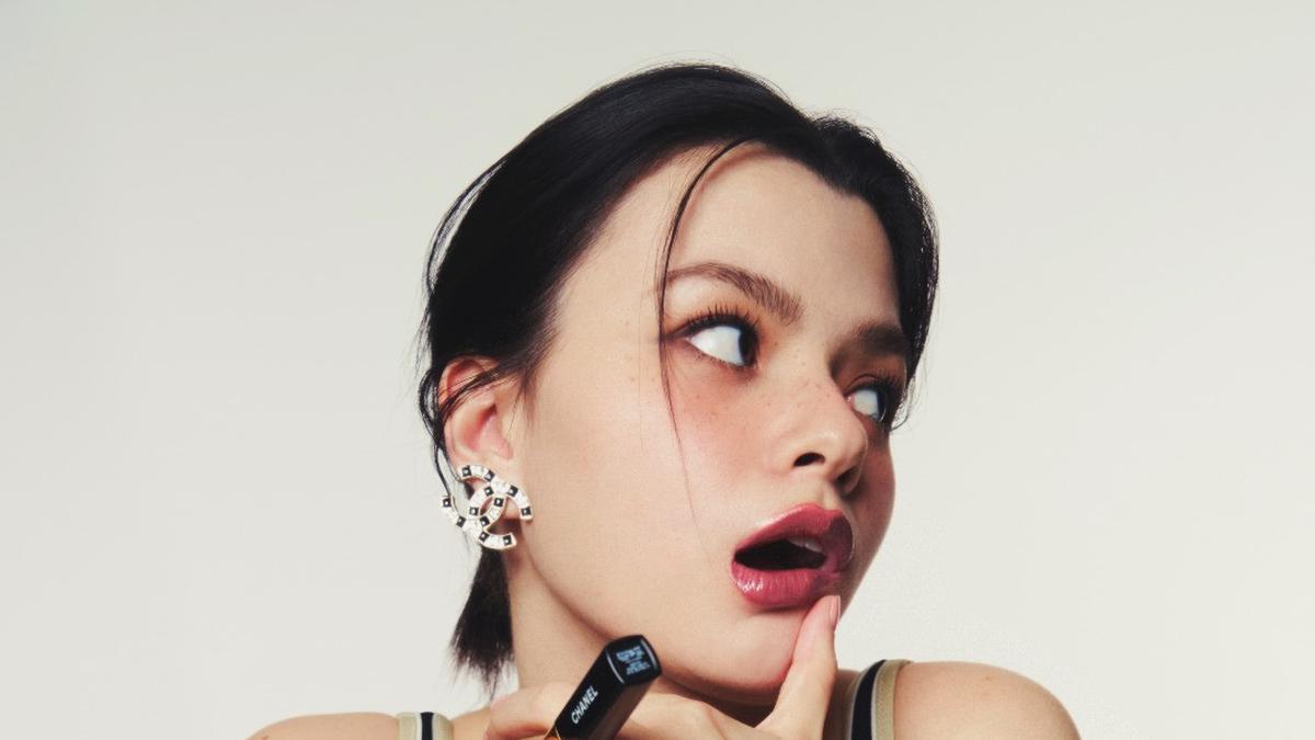 6 Potret Becky Rebecca Tampil Bold dan Chic dalam Kampanye CHANEL LE ROUGE DUO ULTRA TENUE