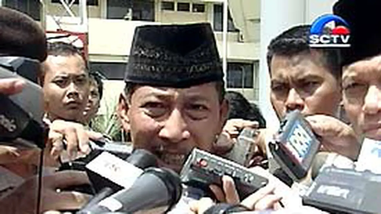 121104bBreak-Munir.jpg