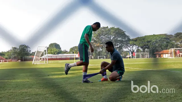 Evan Dimas