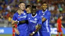 Gary Cahill (kiri) dan pemain Chelsea merayakan gol saat mengalahkan Liverpool 1-0 pada laga pra musim International Champions Cup di Rose Bowl, Pasadena, California, (28/7/2016) pagi WIB. (Reuters/Mike Blake)