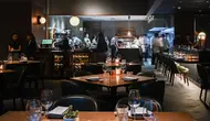Suasana di restoran fine dining August di kawasan SCBD Jakarta Selatan, Chef Hans Christian dan profesional F&amp;B Budi Cahyadi. (Dok: August)