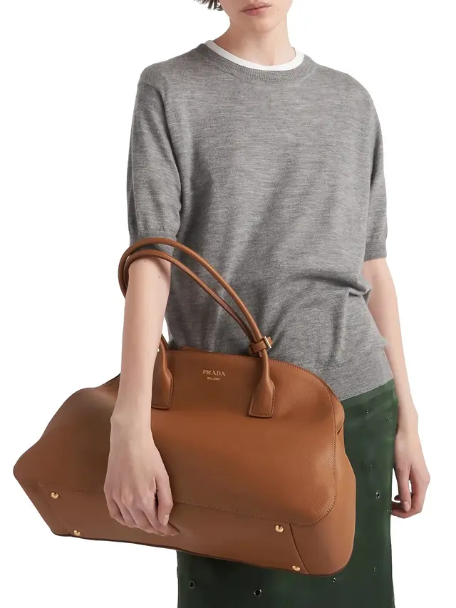 Bukan Sekadar Vintage, Doctor Bag Jadi Primadona Baru Dunia Fashion hingga Dipakai Kendall Jenner, Jennifer Lawrence hingga Lisa BLACKPINK