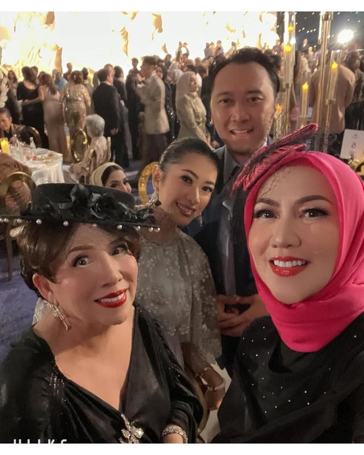 8 Potret Tamu Publik Figur di Pernikahan Teuku Rassya dan Cleantha Islan