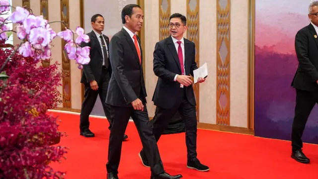 Ketua ASEAN Business Advisory Council (ASEAN-BAC), Arsjad Rasjid dan Presiden Joko Widodo. Dok Kadin