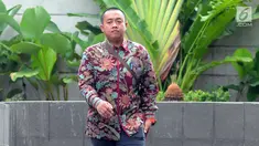 Staf pribadi Menteri Pemuda dan Olahraga Imam Nahrawi, Miftahul Ulum tiba untuk menjalani pemeriksaan di Gedung KPK, Jakarta, Kamis (3/1). Miftahul diperiksa terkait kasus dugaan suap pemberian dana hibah Kemenpora kepada KONI. (Merdeka.com/Dwi Narwoko)