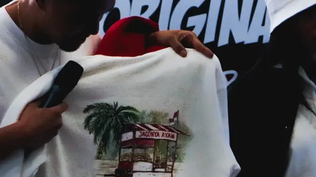 Sandalboyz memasukkan unsur kearifan lokal dengan gerobak KFC