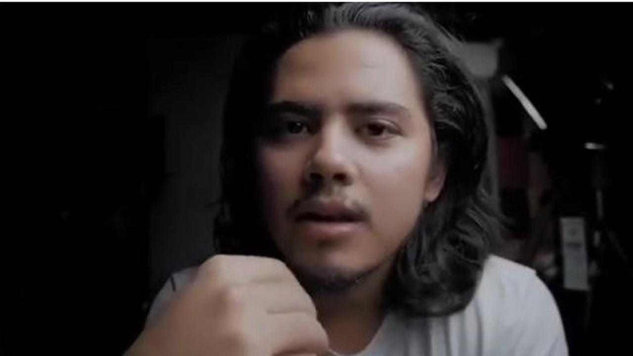 6 Potret Terbaru Aliando Syarief dengan Rambut Gondrong dan Brewok, Makin Macho