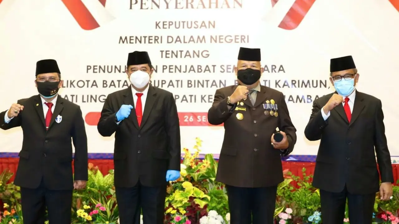Kementerian Dalam Negeri (Kemendagri) menunjuk Asisten II Ekonomi Pembangunan Pemprov Kepri, Samsul Bahrum sebagai Penjabat Sementara (Pjs) Wali Kota Batam.