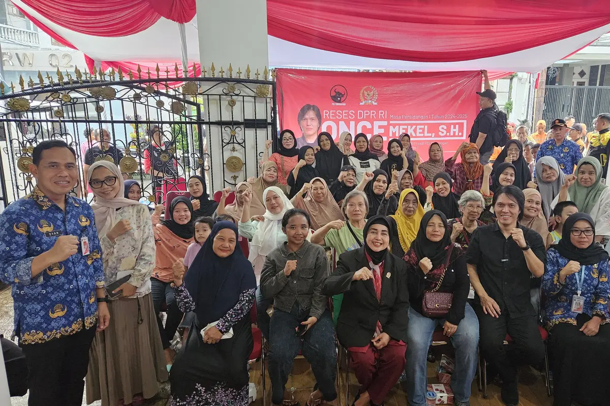 Anggota DPR RI dari Fraksi PDI-Perjuangan (PDIP) Once Mekel turun langsung ke sejumlah kelurahan di daerah pemilihannya dalam rangka reses masa persidangan pertama tahun 2024-2025 (Istimewa)