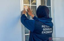 Perjuangan Petugas Sensus Ekonomi 2026 di Cirebon: Mengetuk Pintu Demi Data Akurat untuk Kebijakan Negara