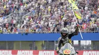 Pecco Bagnaia unggul 0,444 detik dari pesaing terdekatnya, Marco Bezzecchi dari Moonev VR46 Racing Team dan 1,209 detik. (AP/Peter Dejong)