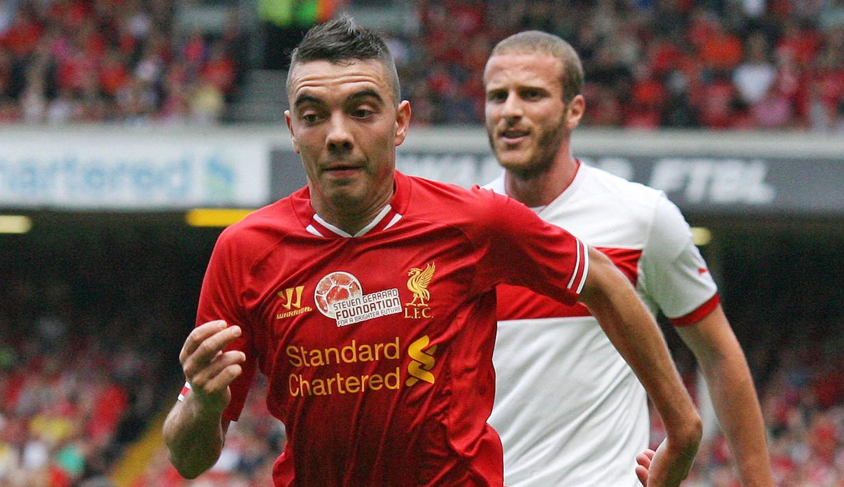 Ketajaman Iago Aspas di Celta Vigo tak mampu berlanjut saat membela Liverpool. Ia bahkan tak mampu membuat satupun gol di Liga Inggris saat berseraga The Reds. Sempat dipinjamkan ke Sevilla, Aspas akhirnya memilih kembali ke Celta Vigo. Sejak saat itu, perlahan kariernya mulai membaik. Penyerang asal Spanyol tersebut mencatatkan 121 gol dari 235 pertandingan. Ia juga sukses meraih 4 Zarra Trofi yang merupakan penghargaan bagi pemain lokal tertajam di LaLiga. (AFP/Lindsey Parnaby)