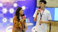 Direktur utama Peruri, Dwina Septiani Wijaya berikan tips cara bertransaksi aman di dunia digital kepada ribuan Gen Z dan Millenial.