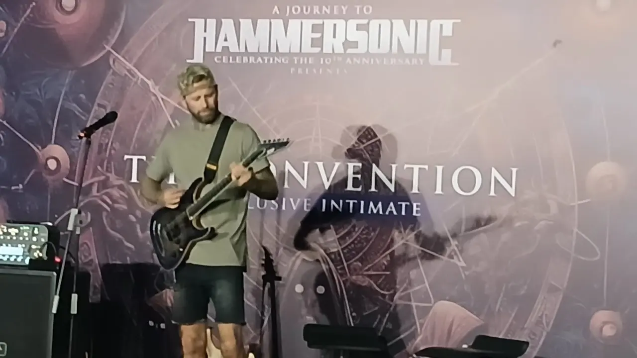 Aksi Jona Weinhofen
