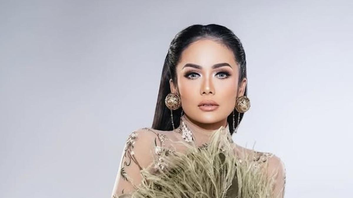 Unggah Foto Buat Konser di Malaysia, Gaun Krisdayanti Dikritik Mirip Istri Kanye West