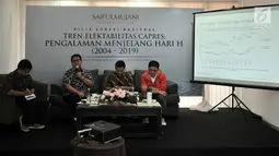CEO SMRC Djayadi Hanan, juru bicara Jokowi-Ma'ruf Andy Budiman, juru bicara Prabowo-Sandi Viva Yoga Mauladi saat rilis hasil survei nasional Tren Elektabilitas Capres: Pengalaman Menjelang Hari H (2004-2019), Jakarta (7/10). (Merdeka.com/Iqbal S Nugroho)
