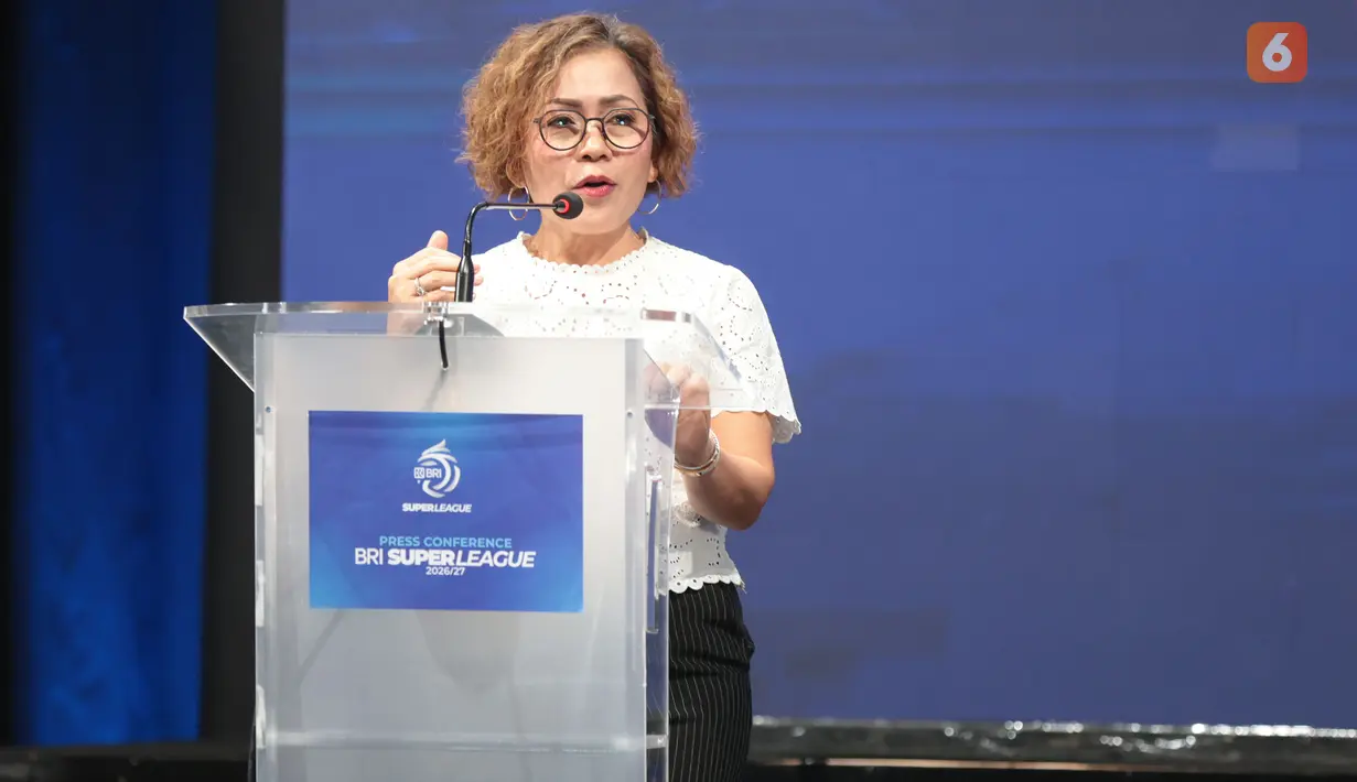 Direktur SCM Harsiwi Achmad mengungkapkan kebanggaan EMTEK dapat kembali bersinergi dengan PSSI, I.League, dan BRI dalam menggelar kompetisi kasta tertinggi sepak bola Indonesia. EMTEK akan menayangkan total 306 pertandingan BRI Super League 2026/2027 melalui berbagai platform, yakni Indosiar, Vidio, Nex Parabola, dan Sin Po TV. (KLY/Budy Santoso)
