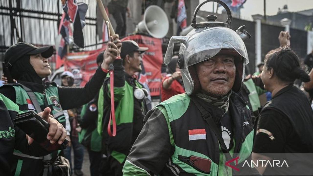 Dari Jalanan ke Panggung Politik: Bagaimana Ojol, yang Lahir 2010, Kini Jadi Kekuatan Baru di Indonesia?